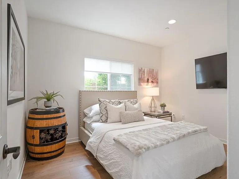 20911 S Normandie Ave — Photo 6