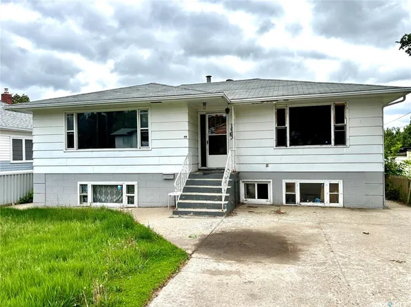 1623 19th STREET W, Saskatoon, SK S7M 1C5