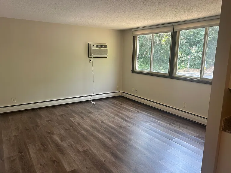 3620 West 32nd Street — Photo 6