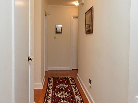4th image of 1612 Crescent Dr