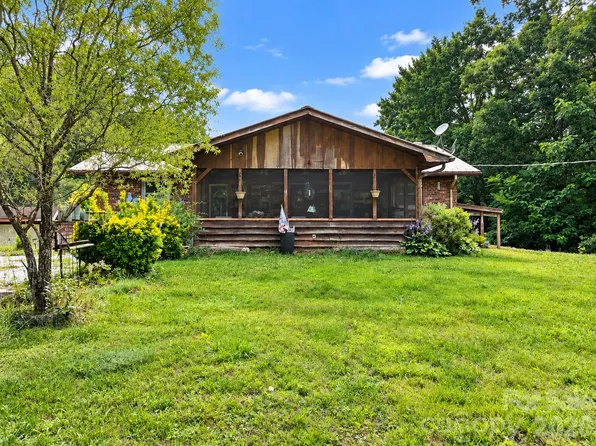 90 Pittman Rd, Fletcher, NC 28732
