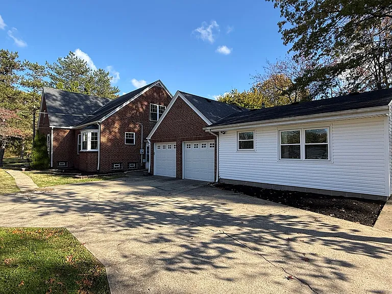 30871 Lorain Rd — Photo 3
