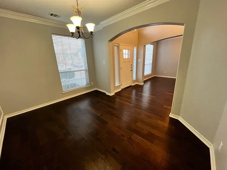3904 Brush Creek Trl — Photo 31