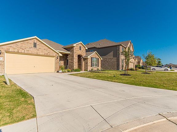 3rd image of 2745 Ridgeforest Dr