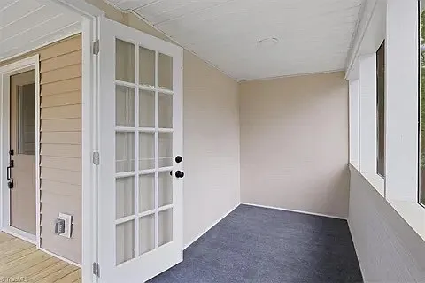 814 Douglas St — Photo 4