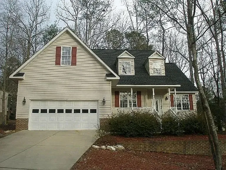 1704 Irish Blvd — Photo 1