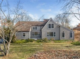 44 Arapaho Rd, Brookfield, CT 06804