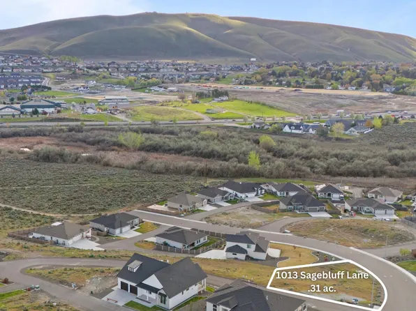 1013 Sagebluff Ln, Richland, WA 99352