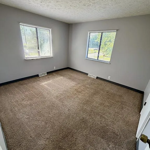 1860 Mahoning Ave NW #306 — Photo 12