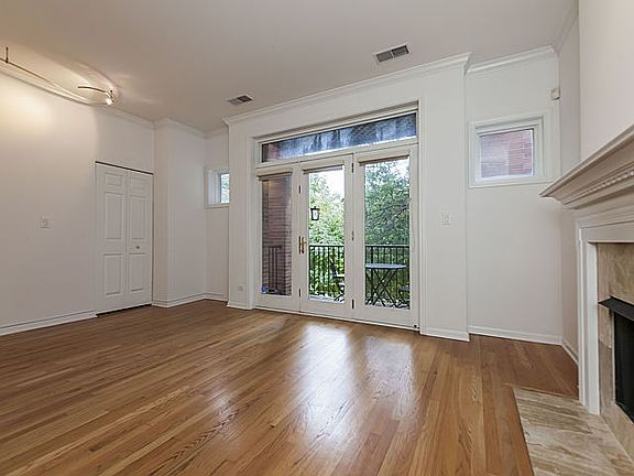 2nd image of 2627 N Sheffield Ave APT 201