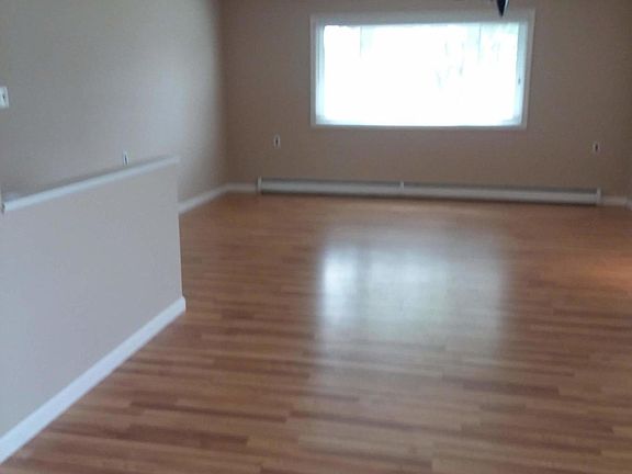 4th image of 475 Jamaica Blvd