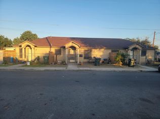 1720 Burnside St, Laredo, TX 78040