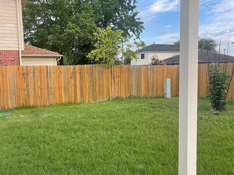 16939 Watering Oaks Ln — Photo 8