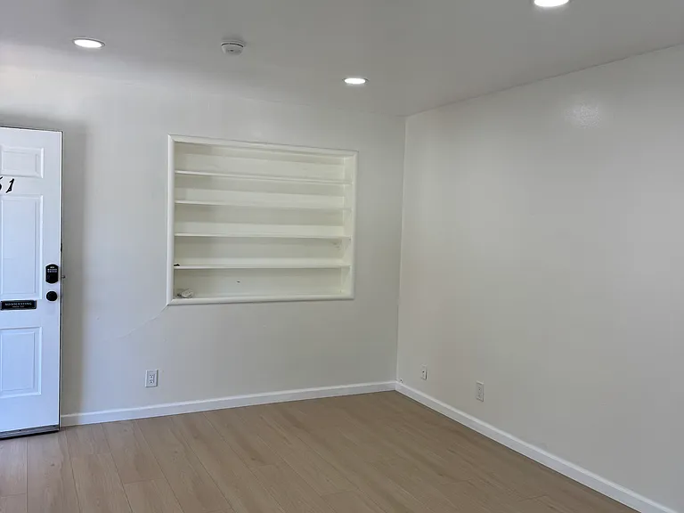 2745 Byron St #2B1B — Photo 10