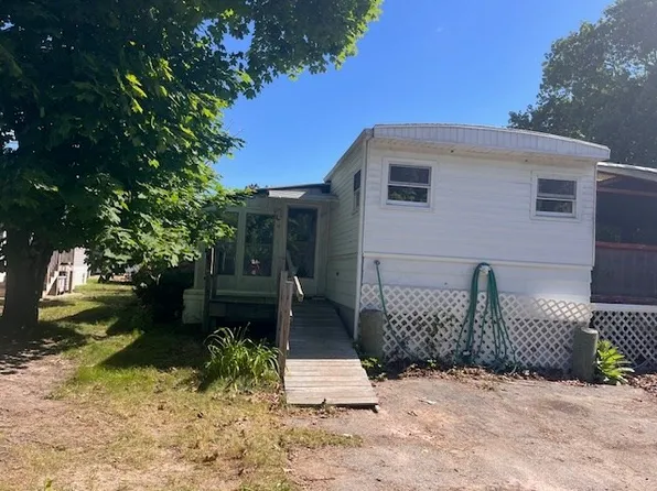 16 Francis St, East Wareham, MA 02538