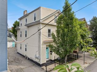 211 Carpenter St, Providence, RI 02903