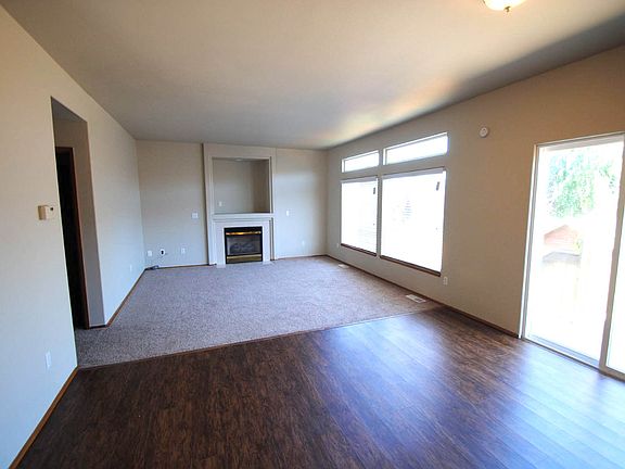 2nd image of 2033 18th Street Pl SE