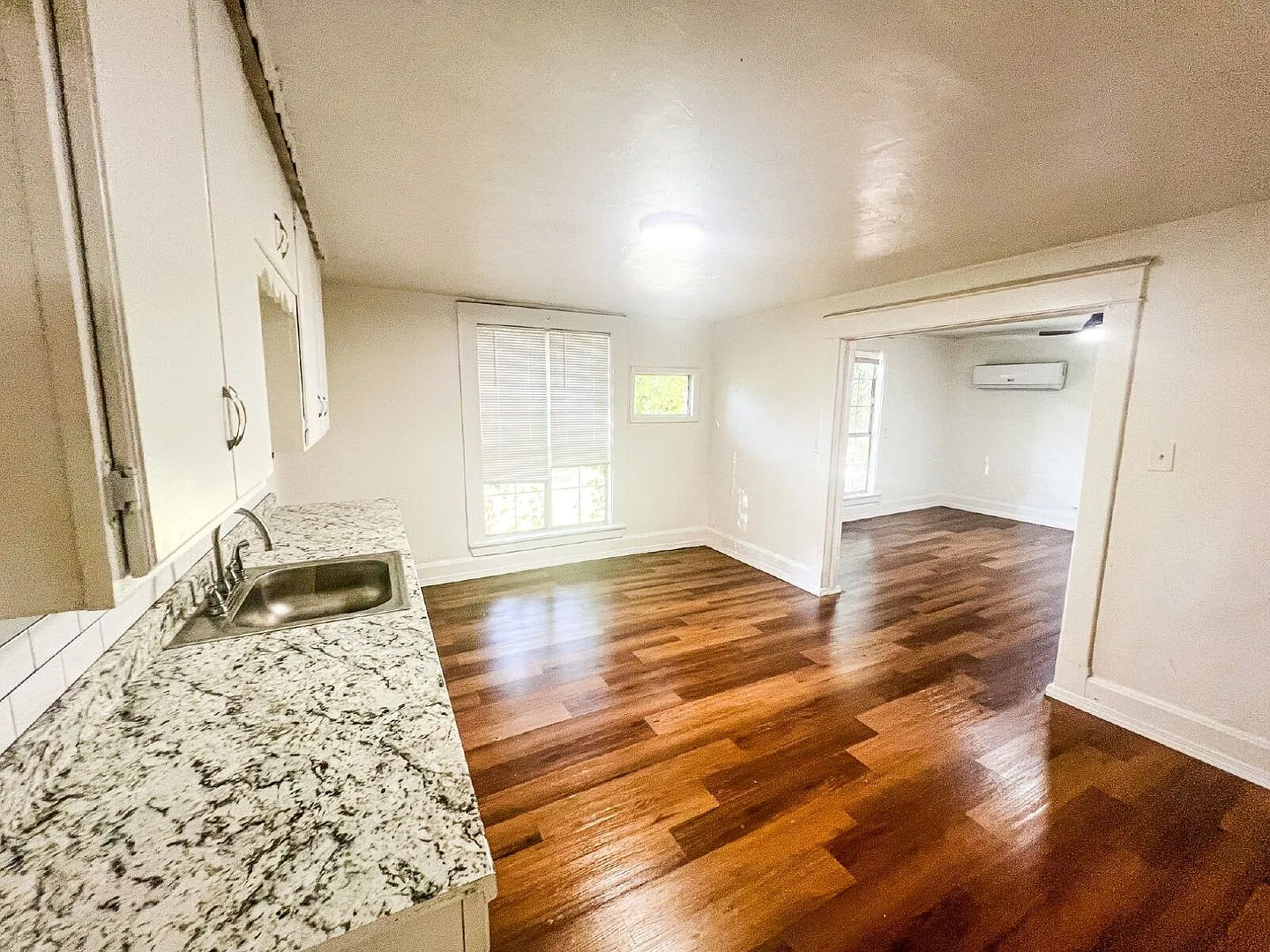Spacious 3-Bed, 2-Bath with Flexible Dual Living Areas in Cleveland — Photo 4