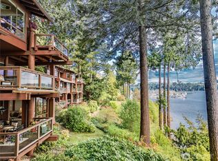 111 N Bay Ln UNIT 1, Port Ludlow, WA