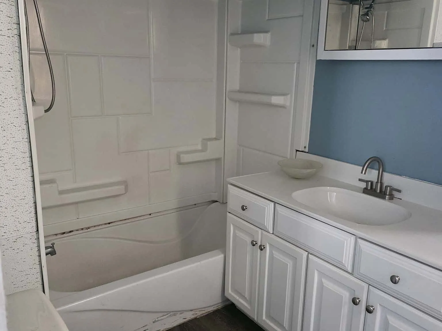 2 bed, 768 sqft, $750 — Photo 1