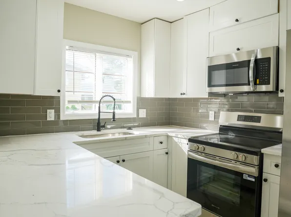 2924 Putty Hill Ave, Parkville, MD 21234
