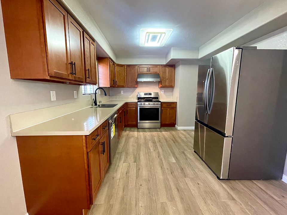1st image of 3035 S Palm Grove Ave #3035