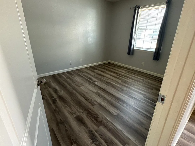 204 N 6th St #2 — Photo 6