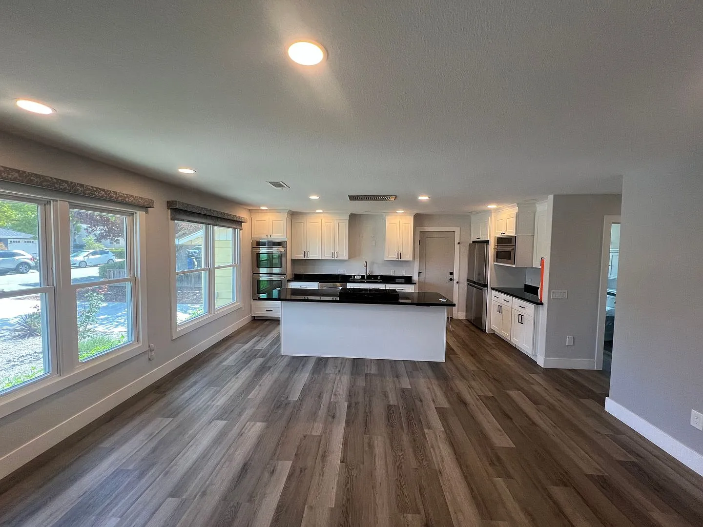 Beautiful 3 bed 2 bath home with luxury upgrades in Campbell. This is a must see. — Photo 4