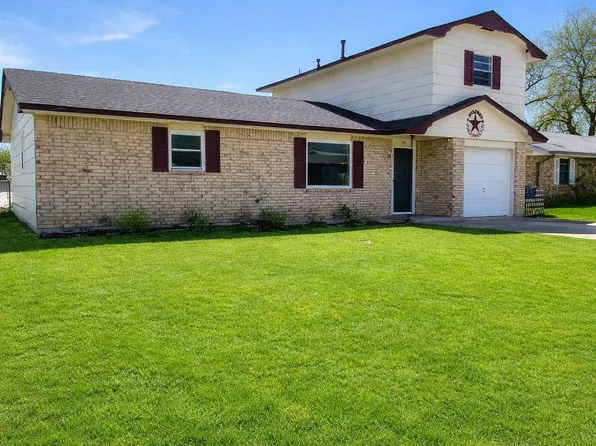 109 NE English St, Lawton, OK 73507