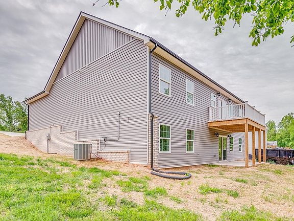 5th image of 271 Todd Ln