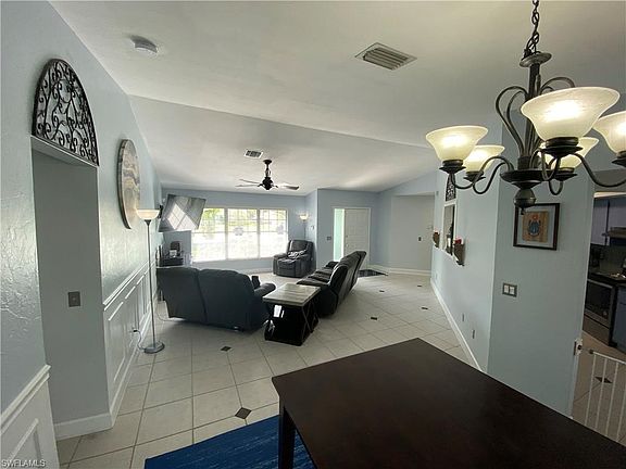 5th image of 9849 Kentucky St