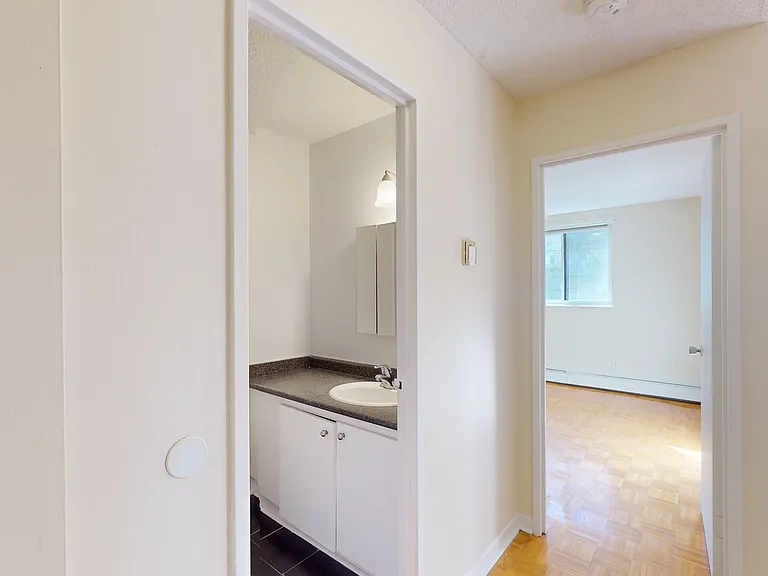 10 Burnside Ave — Photo 15
