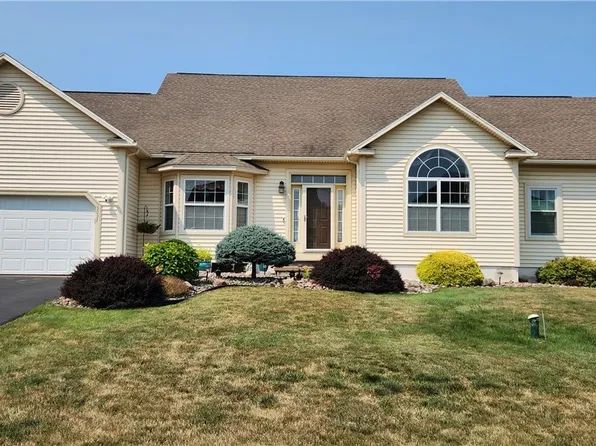 5037 Constitution Ln, Liverpool, NY 13088