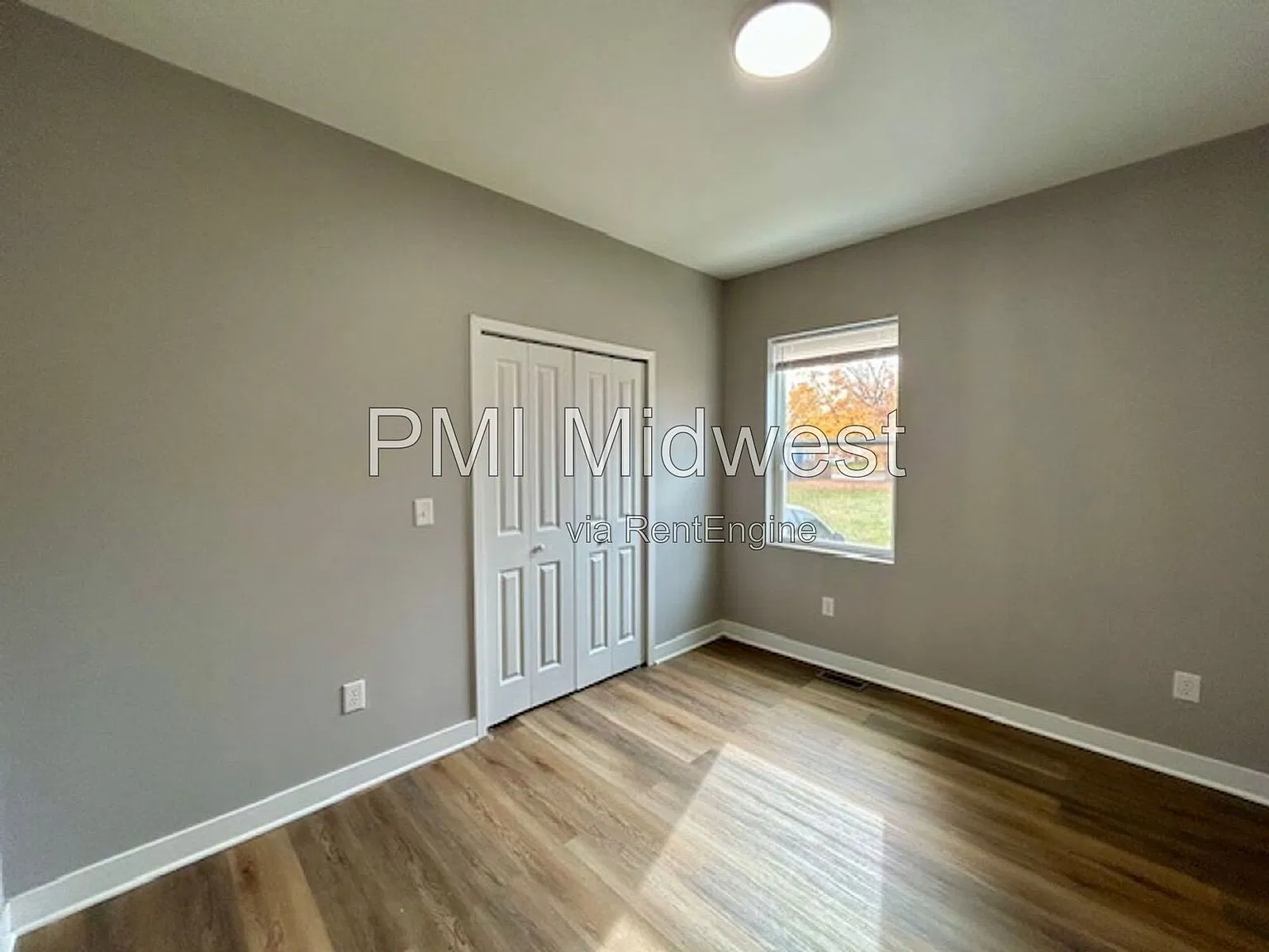 3 bed, 2.0 bath, 1240 sqft, $1,499 — Photo 4