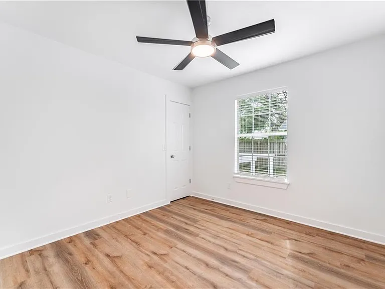 1209 Spring St — Photo 11