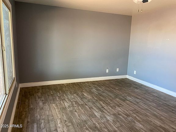 3rd image of 5231 W Cambridge Avenue