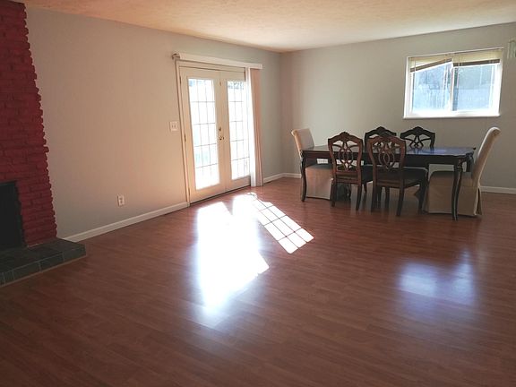 2nd image of 5856 Pameleen Ct