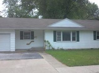 108 W Lakeview Ave, Centralia, MO 65240