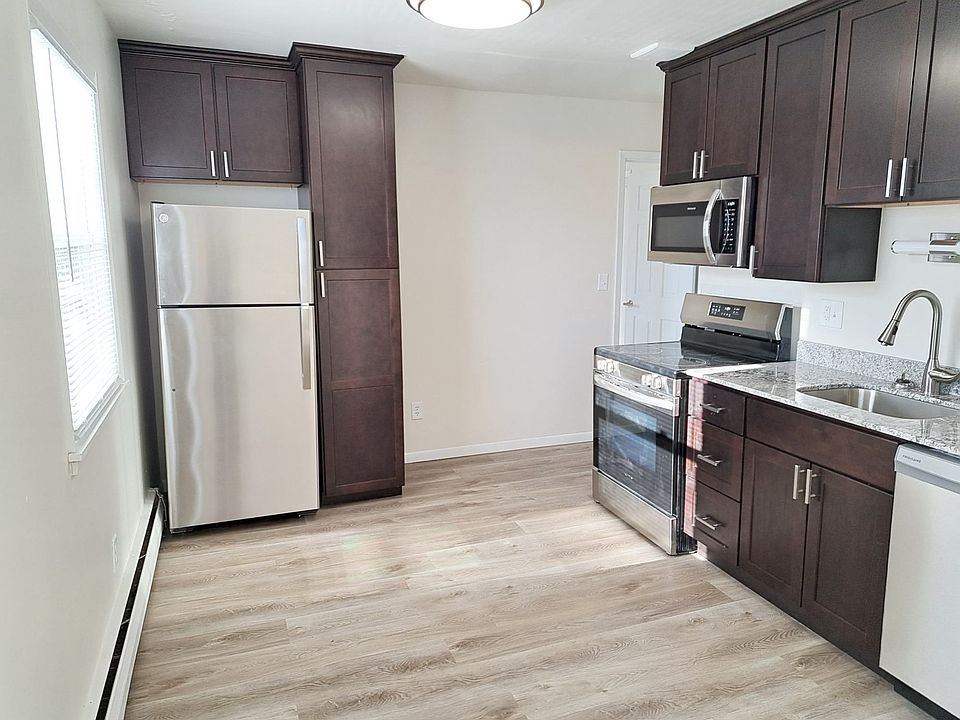 1st image of 2455 2nd St N #2328-04