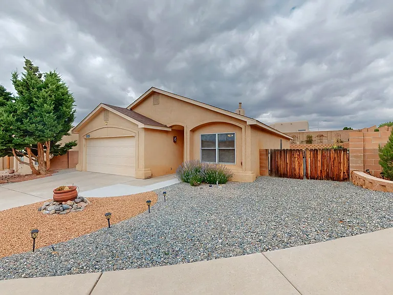 10543 Portofino Dr NW — Photo 2