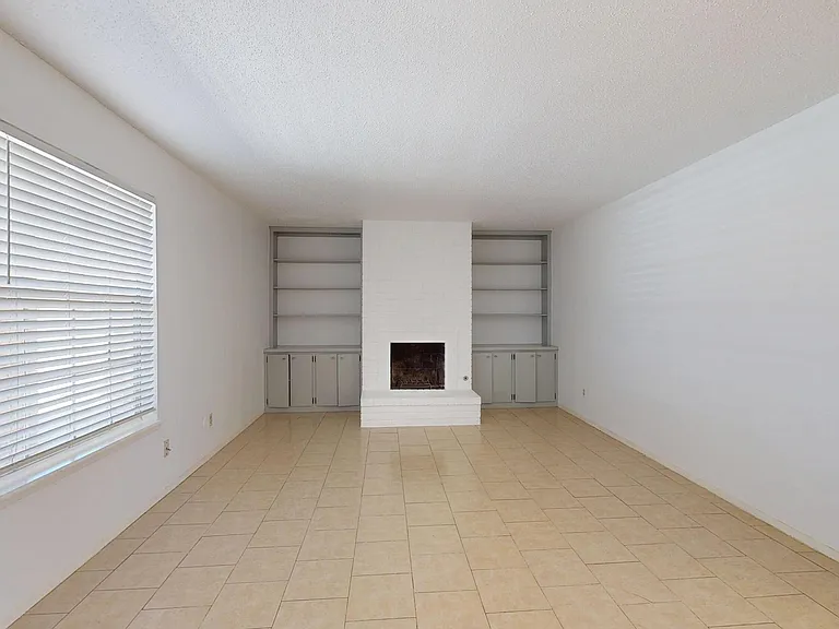 6925 Escondido Dr #B — Photo 5