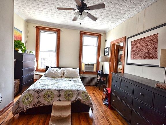 2nd image of 674A 6th Ave APT 2