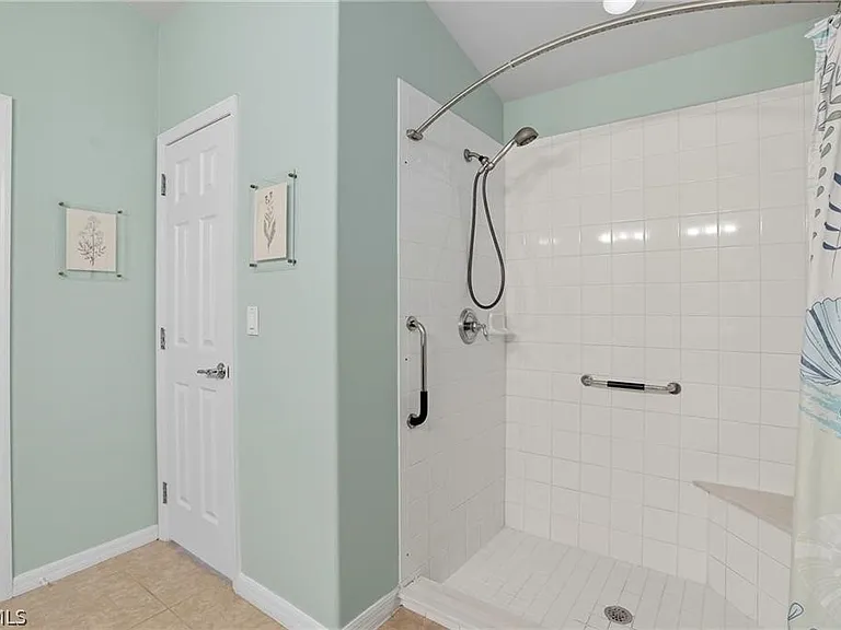 2427 Woodbourne Pl — Photo 15