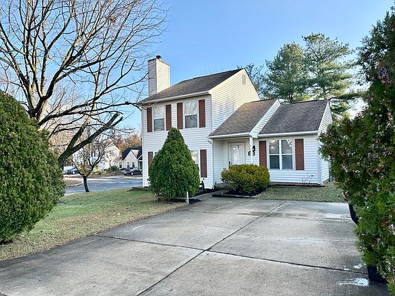 2nd image of 4403 Sophias Way