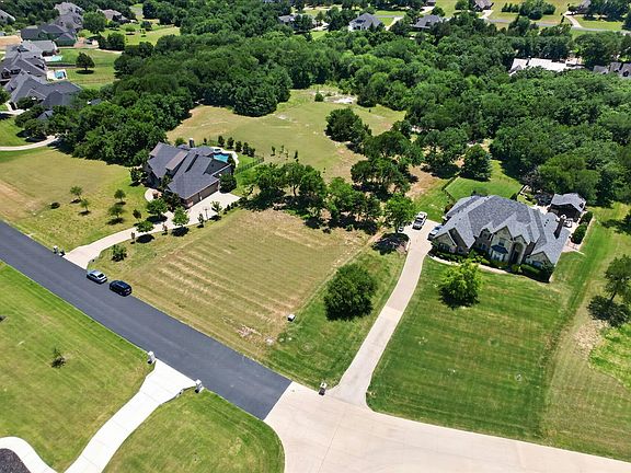 2nd image of E Nine Waterstone Estate Dr