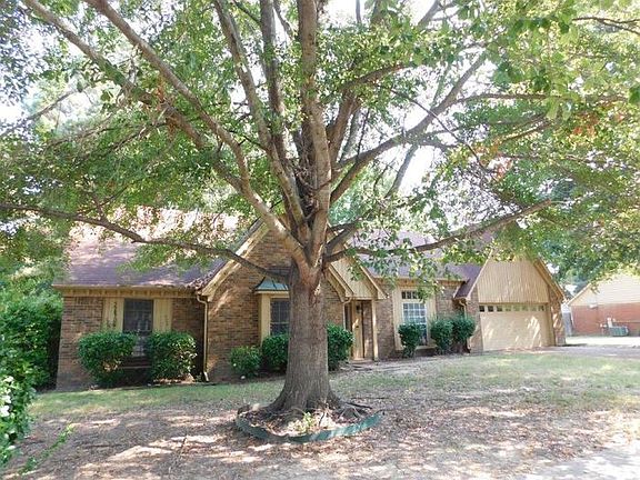 3rd image of 7456 Germanshire Ln
