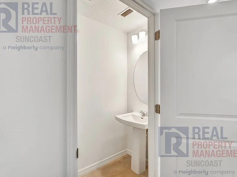 8700 Daybreak St — Photo 9
