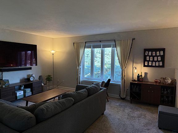 2nd image of 1810 Vonnie St