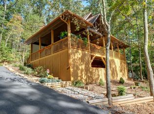 360 Fox Trot Ln, Murphy, NC 28906