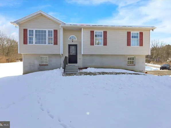 926 Sleepy Hollow Dr, Mohrsville, PA 19541